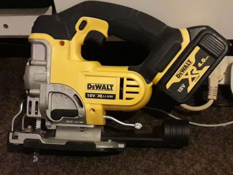 image for Dewalt jigsaw dcs331 18v xr type 3 with Dewalt dcb182 18v 4.0ah battery type 2