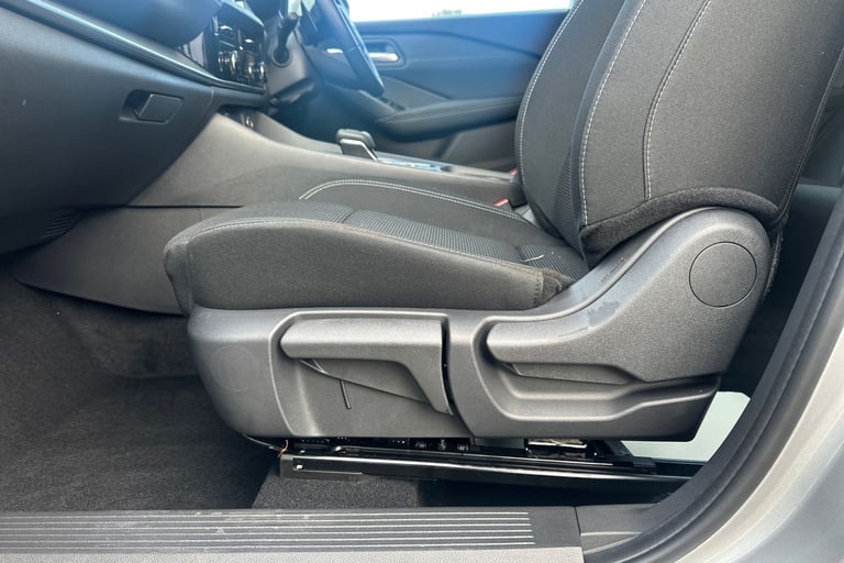 2022 Nissan Qashqai 1.3 DiG-T MH 158 Acenta Premium 5dr Xtronic Hatchback Petrol Automatic
