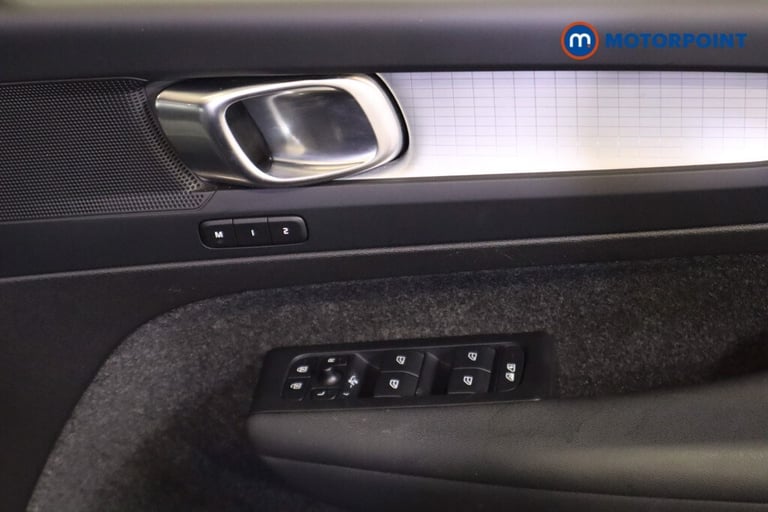 2022 Volvo XC40 1.5 T4 Recharge PHEV Plus Dark 5dr Auto ESTATE PETROL/ELECTRIC Automatic