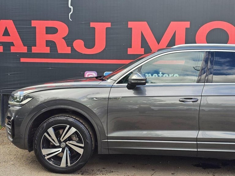 2019 Volkswagen Touareg 3.0 V6 TSI 4Motion R-Line Tech 5dr Tip Auto ESTATE PETROL Automatic