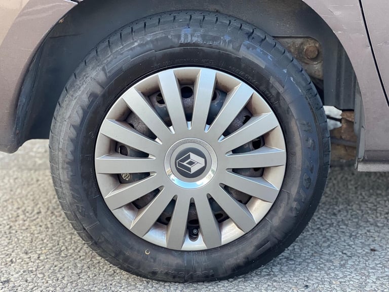 2011 Renault Kangoo 1.6 16V Expression Auto Euro 5 5dr MPV Petrol Automatic