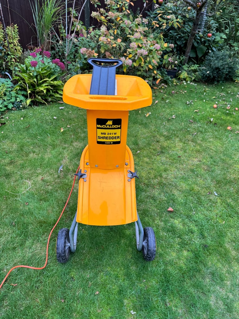 McCulloch MB 241 W Garden Shredder / Mulcher 1400W 240V in Excellent Condit