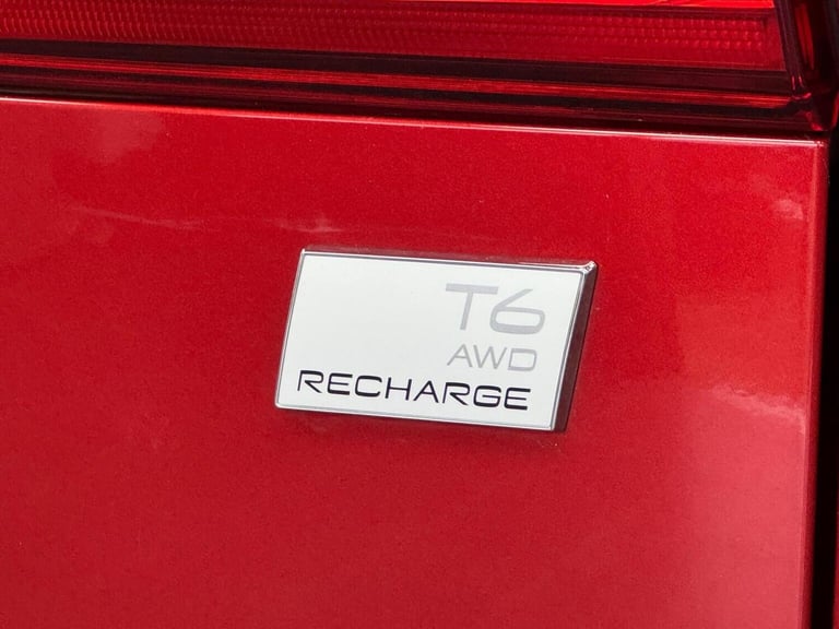 VOLVO XC60 2.0h T6 Recharge 18.8kWh Plus Auto AWD Euro 6 (s/s) 5dr 2024