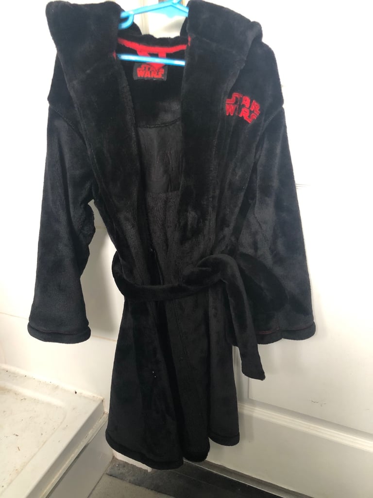 Childrens Star Wars bathrobe Age 7-8