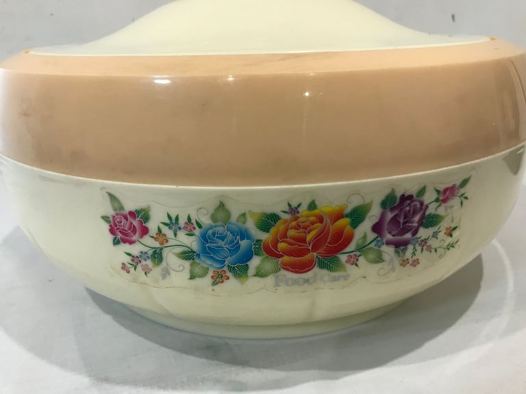 image for New Hot pot Insulated Chapatti~Roti~Tortilla Warmer