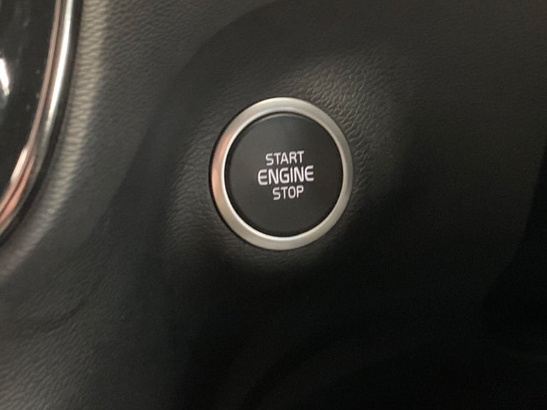 2021 Volvo XC40 1.5 T5 Recharge PHEV R DESIGN 5dr Auto ESTATE PETROL/ELECTRIC Automatic