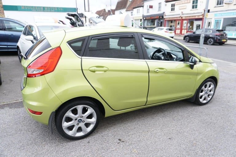 2010 Ford Fiesta 1.6 Titanium 5dr HATCHBACK Petrol Manual
