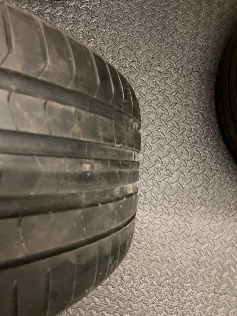 Genuine Mercedes A35 19” alloy. 235/35/19 Pirelli PZero tyre