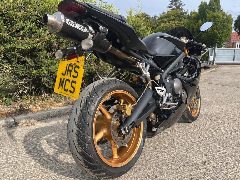 2007 07 TRIUMPH DAYTONA 675 SPORTS 600 WHITE NEW MOT SUPERSPORT TRIPLE BLACK