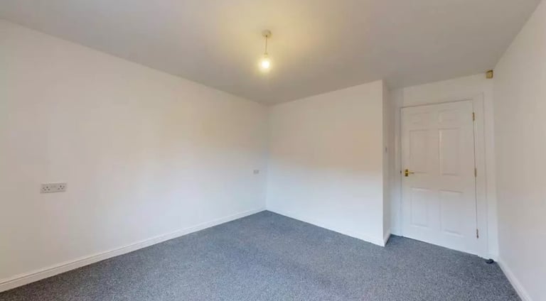 2 bed river flat for rent 