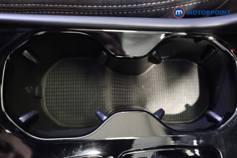 2022 Volvo XC40 1.5 T4 Recharge PHEV Plus Dark 5dr Auto ESTATE PETROL/ELECTRIC Automatic