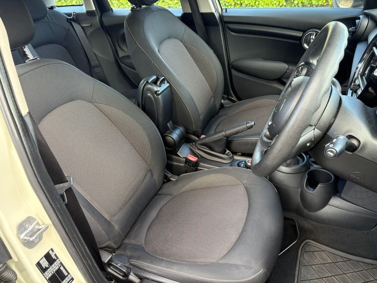 2020 MINI Hatch 5-Door Hatch Cooper Classic HATCHBACK Petrol Automatic