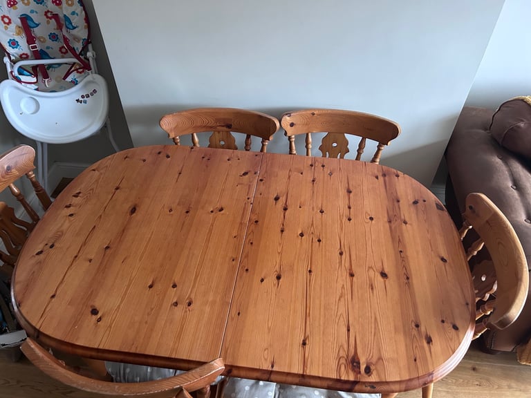 Pine dining table 