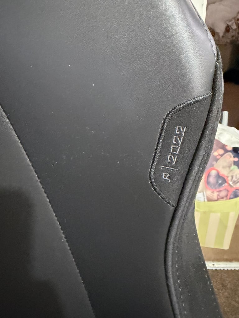 Secretlab TITAN Evo 2022 Gaming Chair – £180 (price slightly negotiable)
