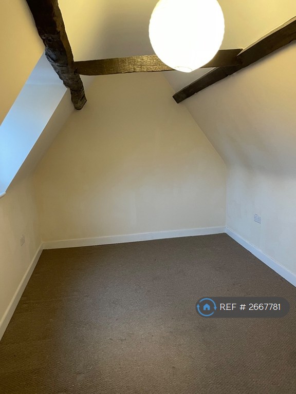 1 bedroom flat in Cambridge Street, Wellingborough, NN8 (1 bed) (#2667781)