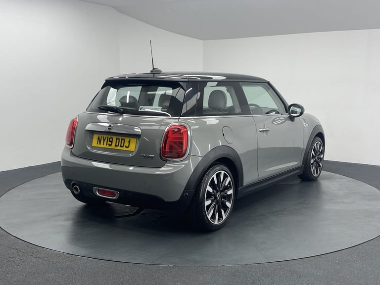 2019 MINI Hatch 1.5 Cooper Exclusive Hatchback 3dr Petrol Manual Euro 6 (s/s) (136 ps) Hatchback ...
