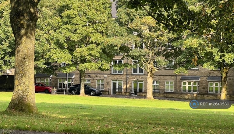 2 bedroom flat in Savile Grange Apartments, Halifax, HX1 (2 bed) (#2640530)