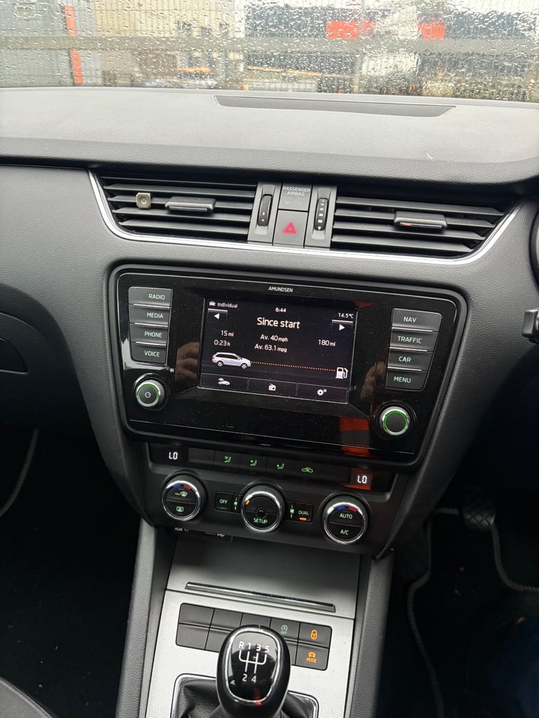 Skoda, OCTAVIA, Estate, 2013, Manual, 1598 (cc), 5 doors