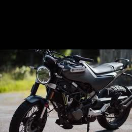 Husqvarna, SVARTPILEN, 2022, 125 (cc)