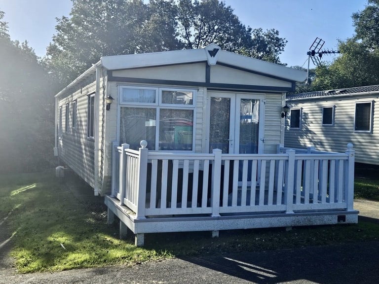 Used static caravan at Lower Hyde Holiday Park-PO37 7LL