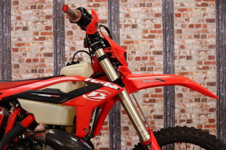 2022 MODEL BETA RR 2T 300 (21 PLATE) - ONLY 3,835 MILES (78 HOURS) - 1 OWNER