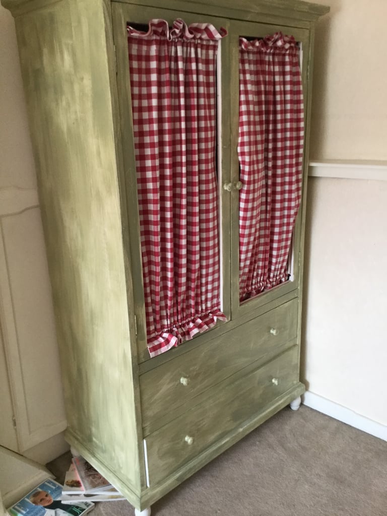 Shabby chic  wardrobe Must collect 