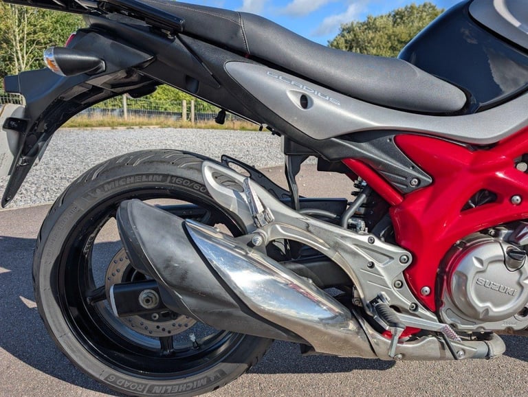 2015 SUZUKI GLADIUS 650