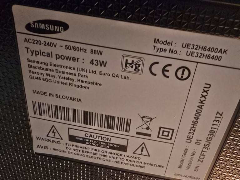 Samsung 32" LCD Smart TV 