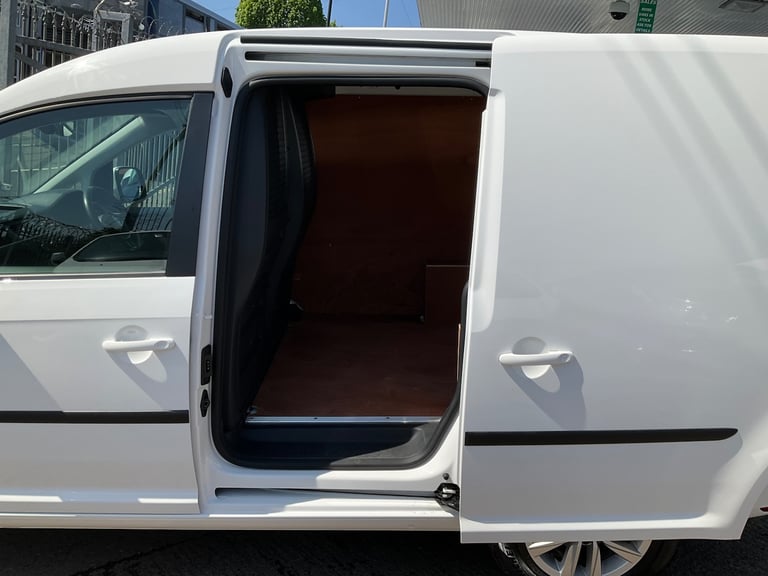 2019 VOLKSWAGEN CADDY HIGHLINE 2.0 TDI 102 BHP BLUEMOTION TECH DSG NAV PANEL VAN