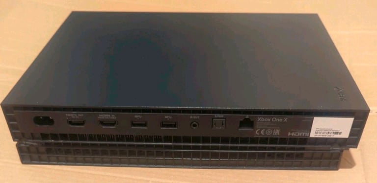 Xbox one X 4K console 1TB + games (no controller)