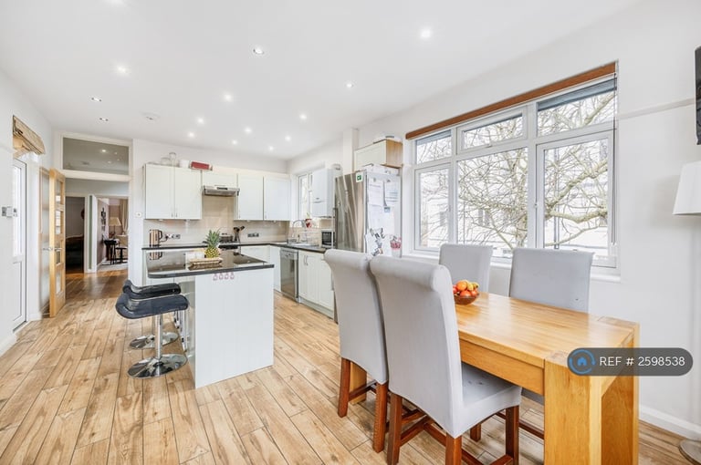 image for 4 bedroom flat in Grove Park Terrace, London, W4 (4 bed) (#2598538)