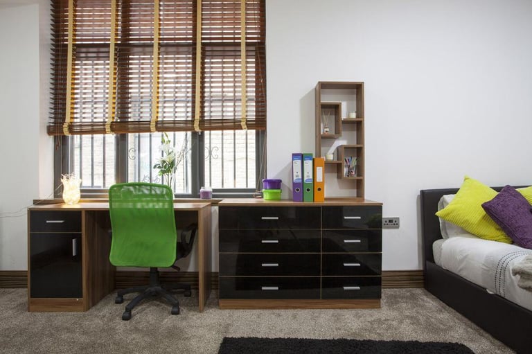 DSS/UC - Studio Flat Apartment - To Rent - Bills Included 