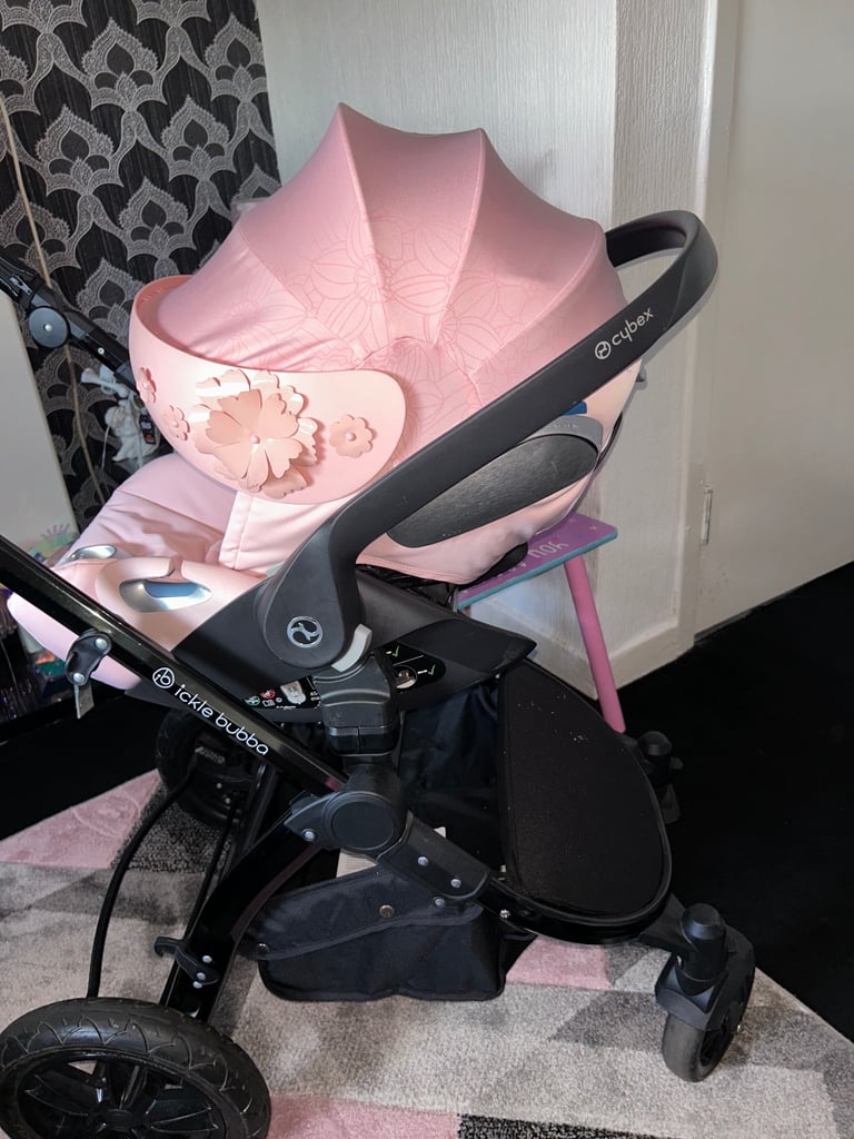 image for Cybex car seat with isofix base and Ickle bubba pram set 