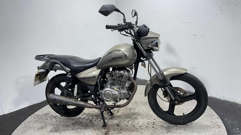 Zontes ZT 2012 20K RUNNING PROJECT BIKE SPARE OR REPAIR 125CC COMMUTER
