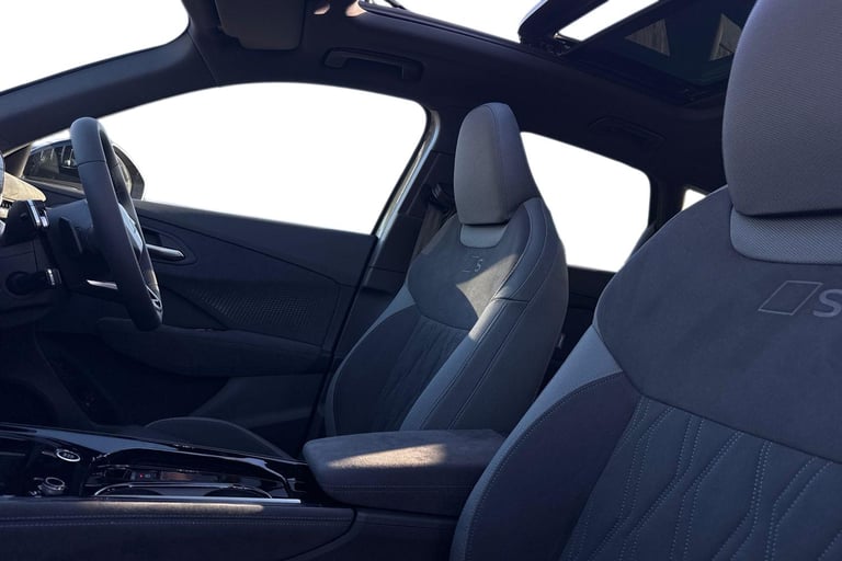 2025 Audi Q3 1.5 e-hybrid Launch Edition S Tronic Euro 6 (s/s) 5dr 26kWh SUV Automatic