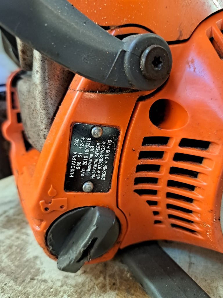 Husqvarna 240 chainsaw 
