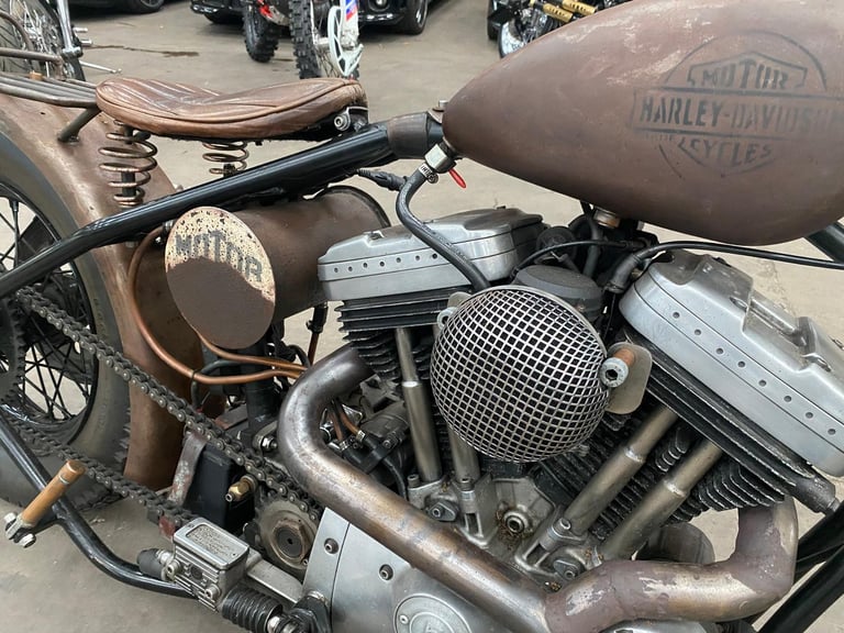 Harley-Davidson 883 CUSTOM BOBBER HARDTAIL STUNNING BIKE