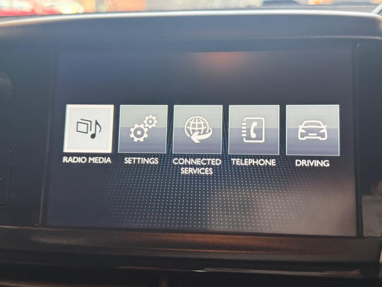 PEUGEOT 2008 1.6 BlueHDi Allure 2016
