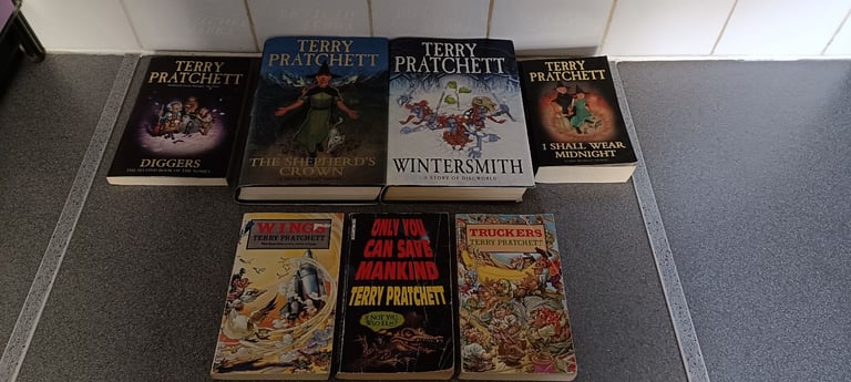 image for Terry Pratchett Books for younger readers 