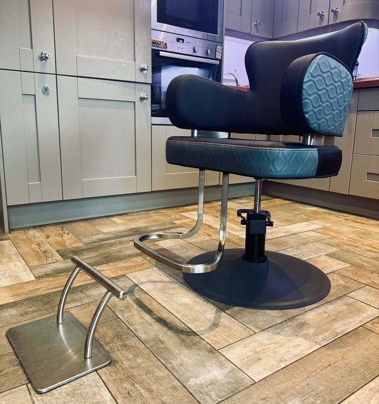 image for Hairdressing Chair 