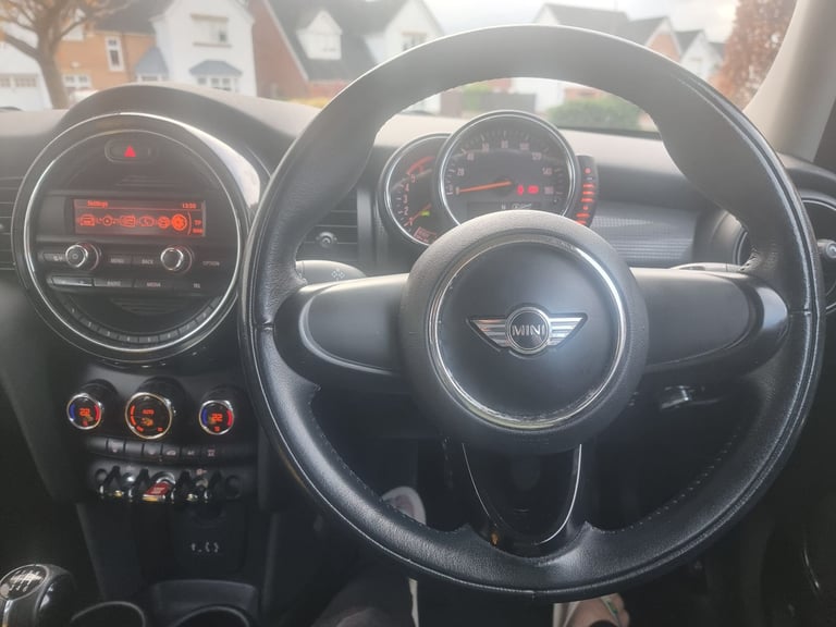 Mini Cooper D Euro 6 1496 (cc), 5 doors