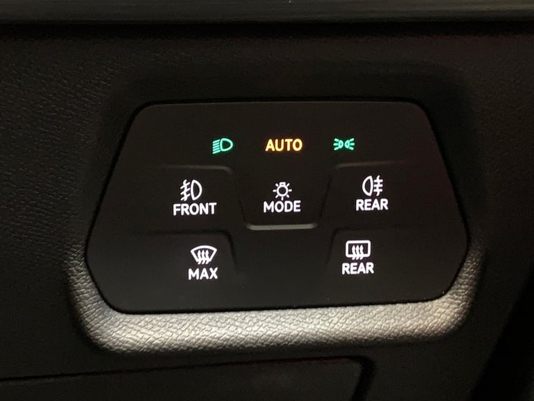 2024 Cupra Leon 1.4 eHybrid 12.8kWh VZ2 Design Edition Hatchback 5dr Petrol Plug-in Hybrid  Hatch...