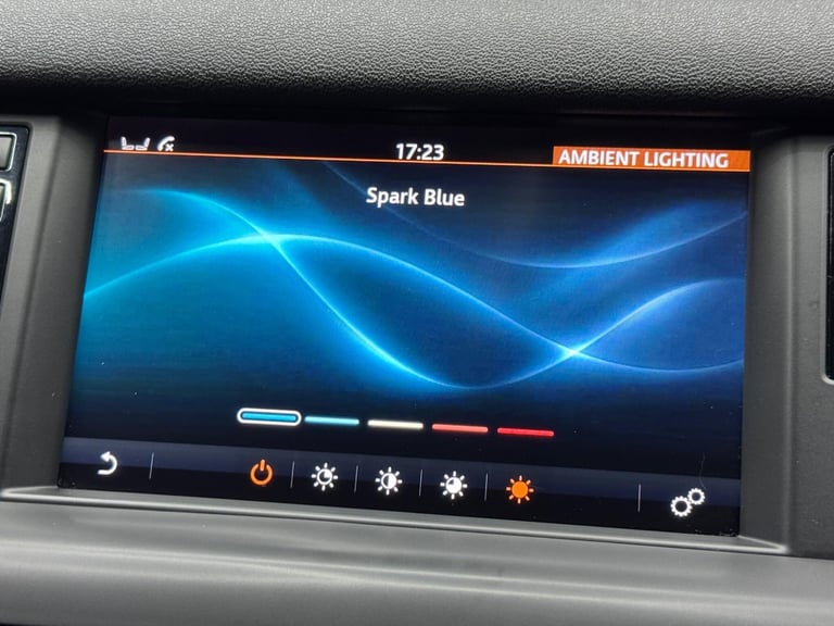 2017 Land Rover Discovery Sport 2.0 TD4 HSE Dynamic Lux Auto 4WD Euro 6 (s/s) 5dr ESTATE Diesel A...