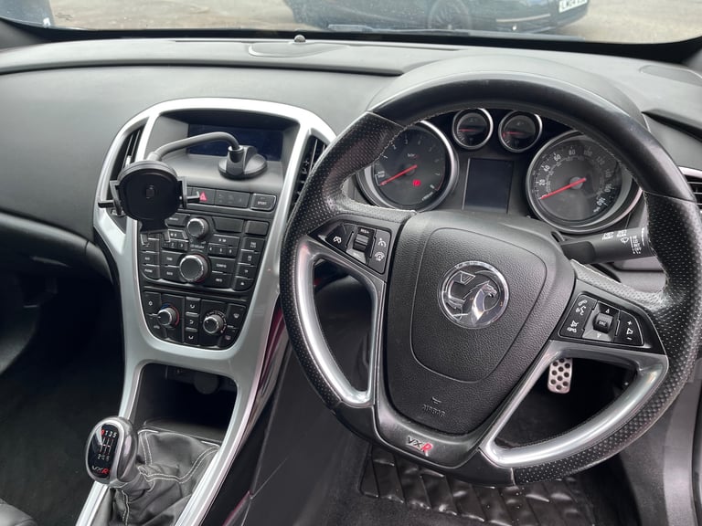 Vauxhall, ASTRA GTC, Hatchback, 2015, Manual, 1998 (cc), 3 doors