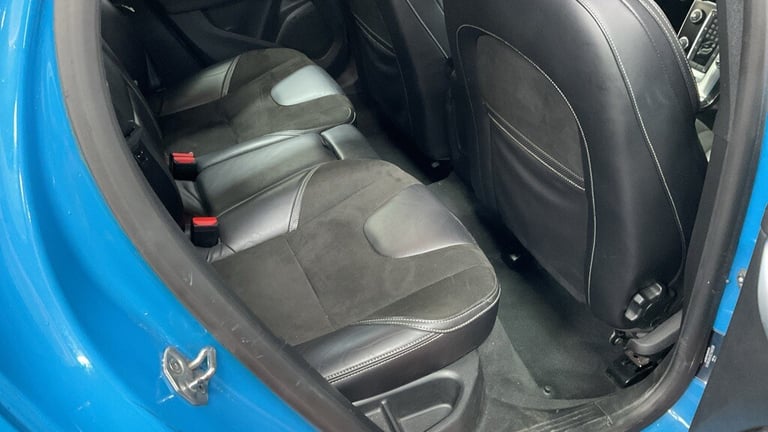 2014 Volvo V40 2014 14-Reg Volvo V40 D2 R DESIGN 5dr,GEN 53,000 MILES,FSH,LOOK!!! HATCHBACK Diese...