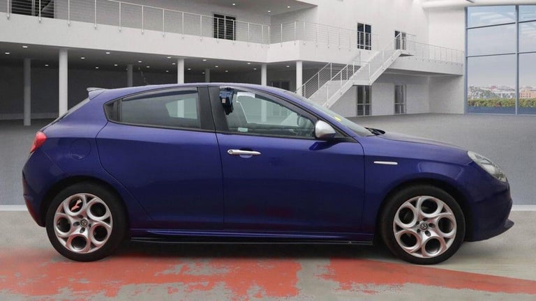  Alfa Romeo Giulietta 1.6 JTDM-2 Tecnica Euro 6 (s/s) 5dr Diesel Manual