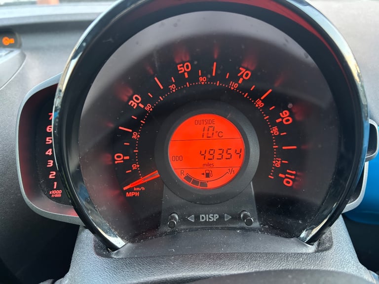 Toyota, AYGO, Hatchback, 2016, Manual, 998 (cc), 5 doors