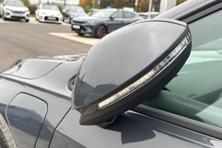 2025 Volkswagen Golf 1.5 TSI 272 GTE eHybrid 5dr DSG **PAN ROOF, HEADS UP** Hatchback PETROL/ELEC...