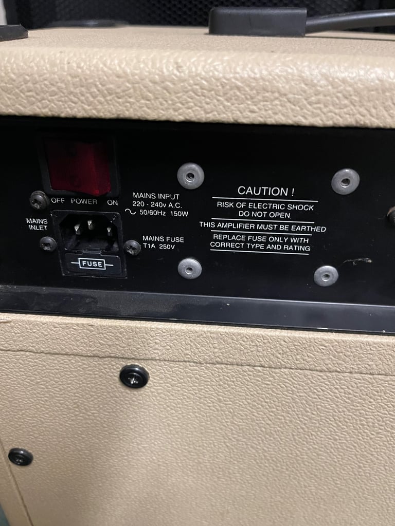 Torque T100ar Acoustic/vocal guitar amplifier Combo Amp 100watt By Celestion