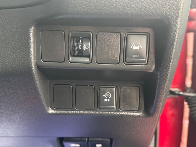 2017 Nissan Qashqai 1.5 dCi N-Connecta Euro 6 (s/s) 5dr HATCHBACK Diesel Manual